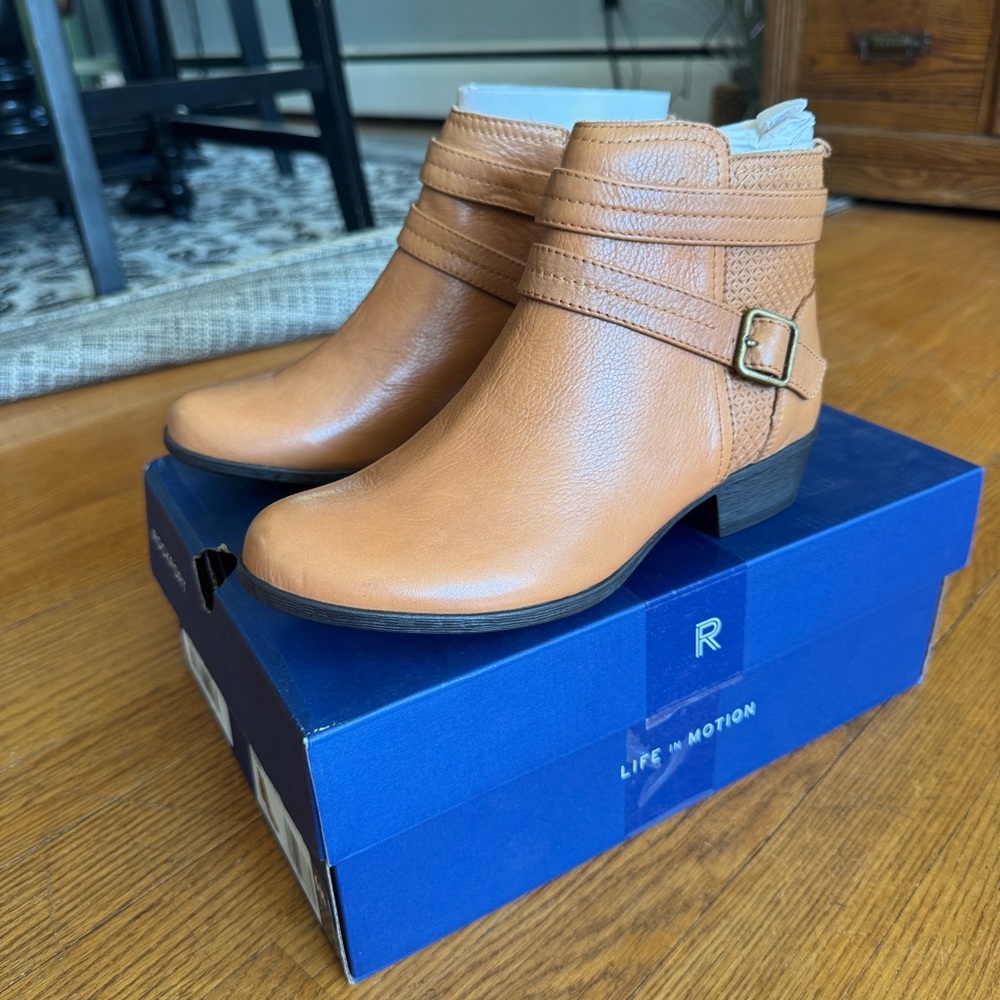 Rockport Carly strap booties NEW
